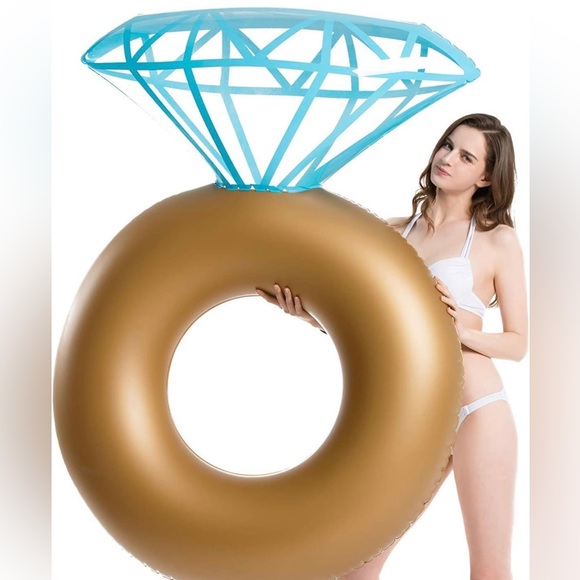 Inflatable engagement ring pool float - Picture 1 of 2